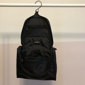 Tumi hanging travel kit + accessory pouch